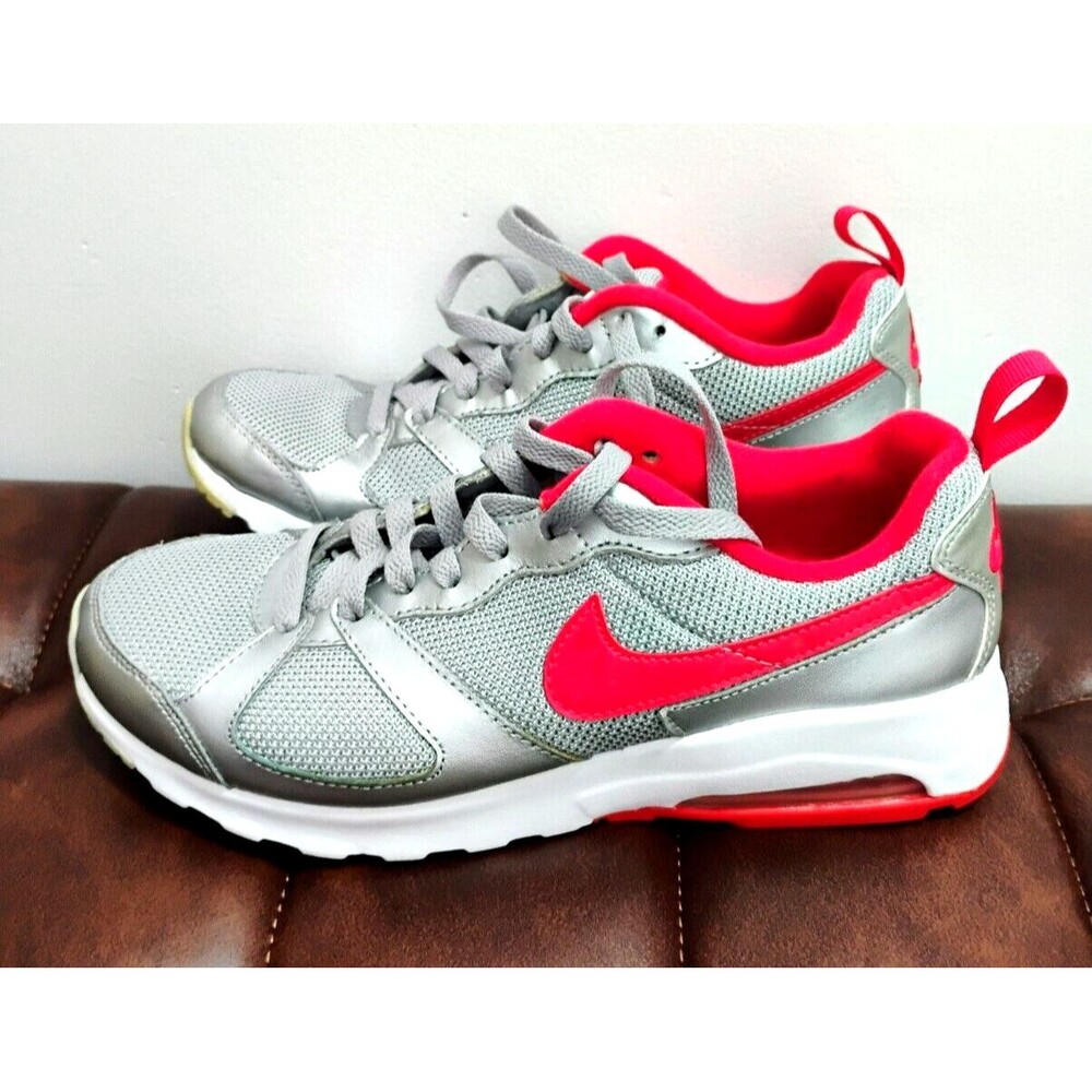 NIKE Air Max Muse 654729 Silver Red White Womens Athletic Shoes Size 9